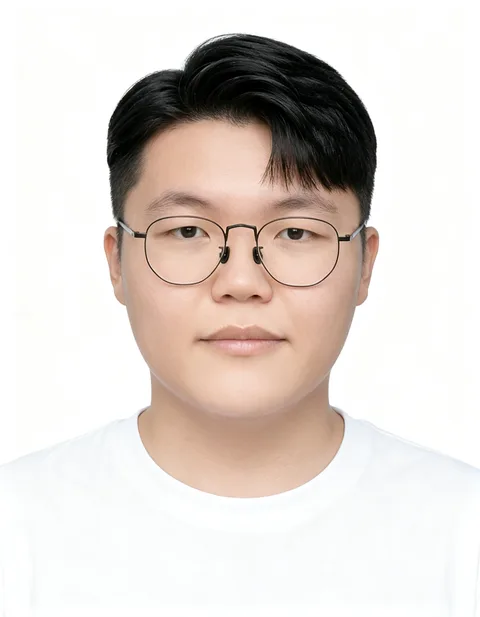 20대 남성 고객의 인핸즈 AI 증명사진 제작 결과 (4번째 사진)