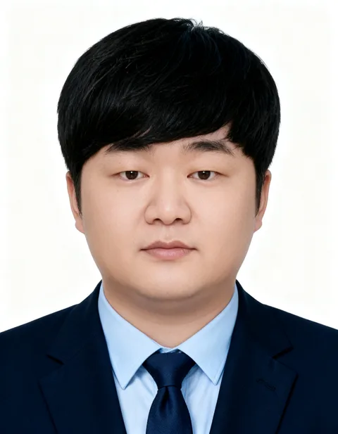 30대 남성 고객의 인핸즈 AI 증명사진 제작 결과 (2번째 사진)