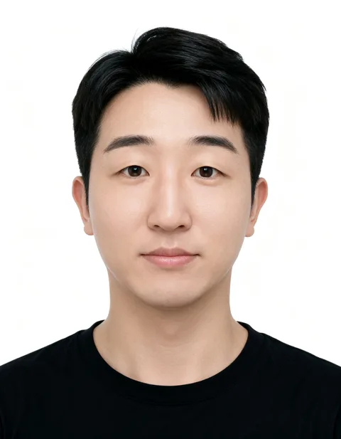 30대 남성 고객의 인핸즈 AI 증명사진 제작 결과 (4번째 사진)