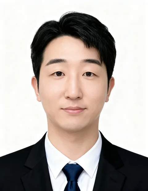 30대 남성 고객의 인핸즈 AI 증명사진 제작 결과 (1번째 사진)